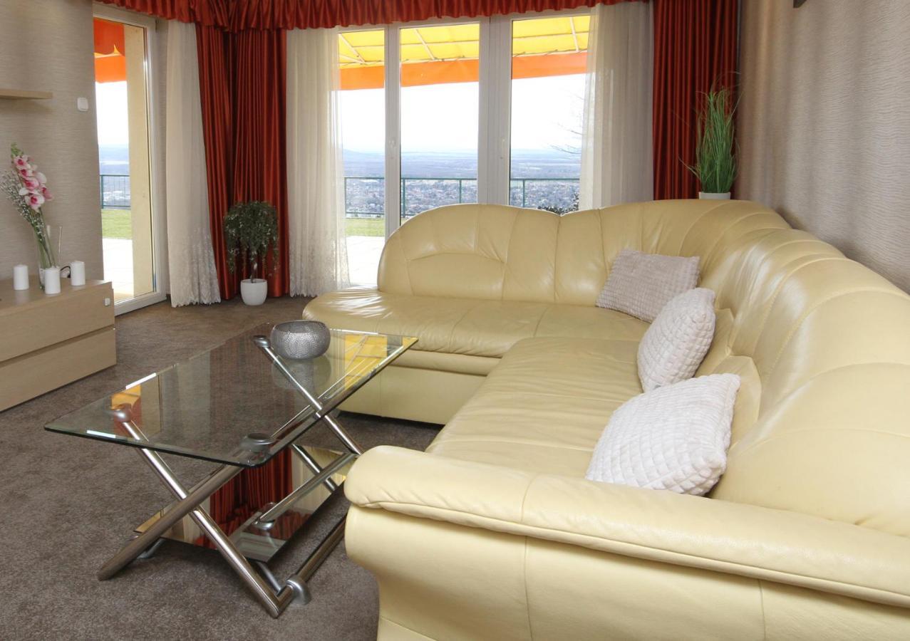 Astra Apartman Tatabánya Dış mekan fotoğraf