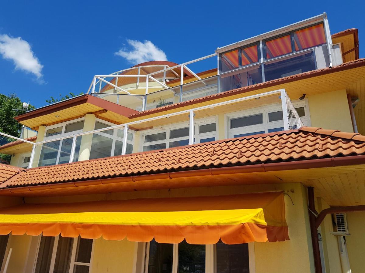 Astra Apartman Tatabánya Dış mekan fotoğraf